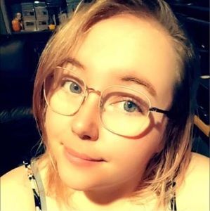 Meet your Posher, Stacey